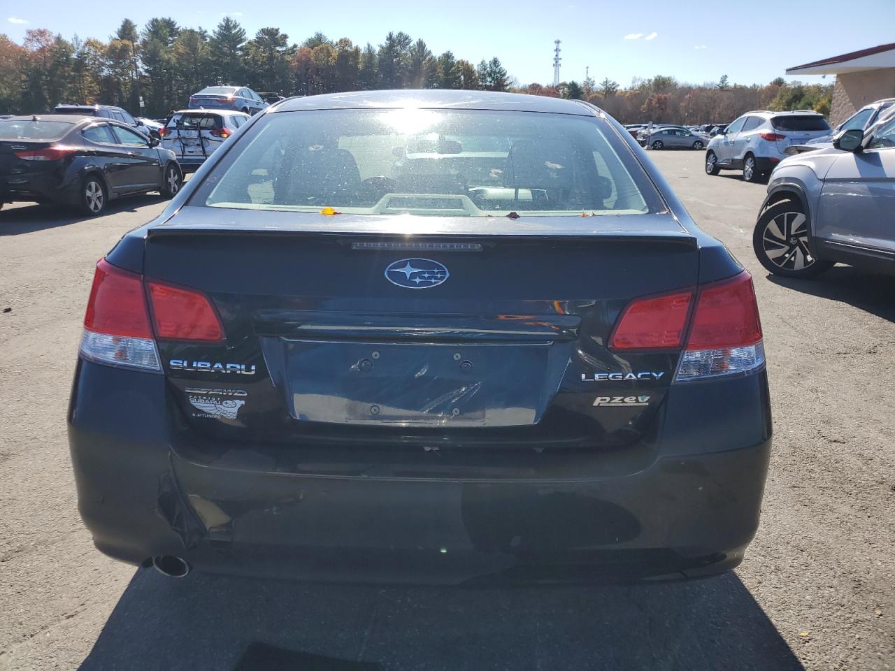 Subaru Legacy 2.5i Limited Image 8