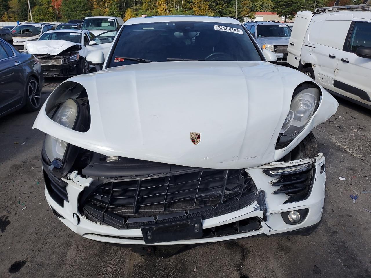 Porsche Macan Image 2