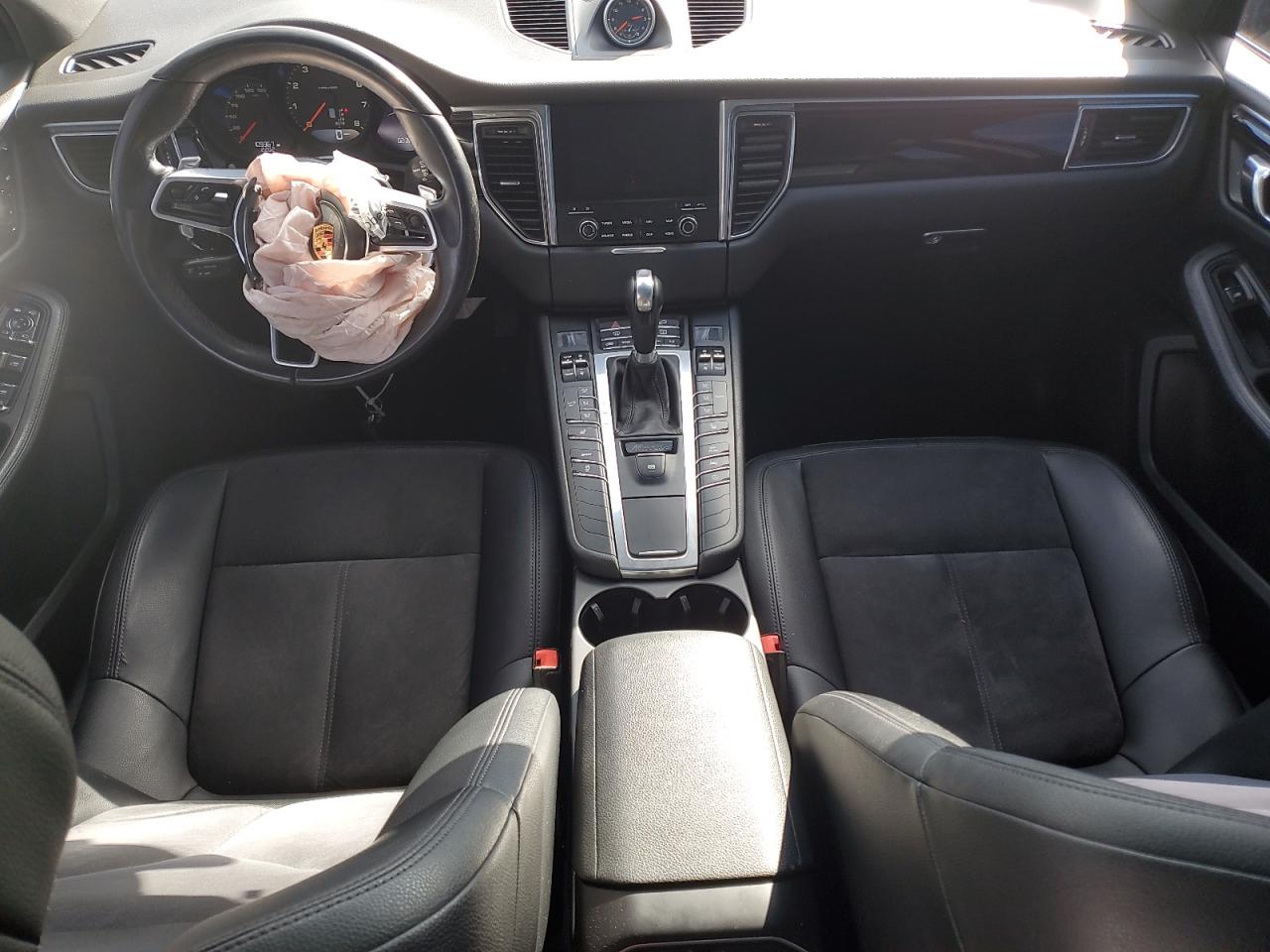 Porsche Macan Image 4