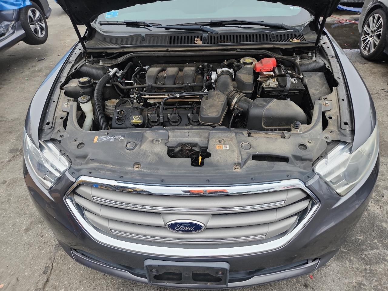 Ford Taurus Sel Image 4