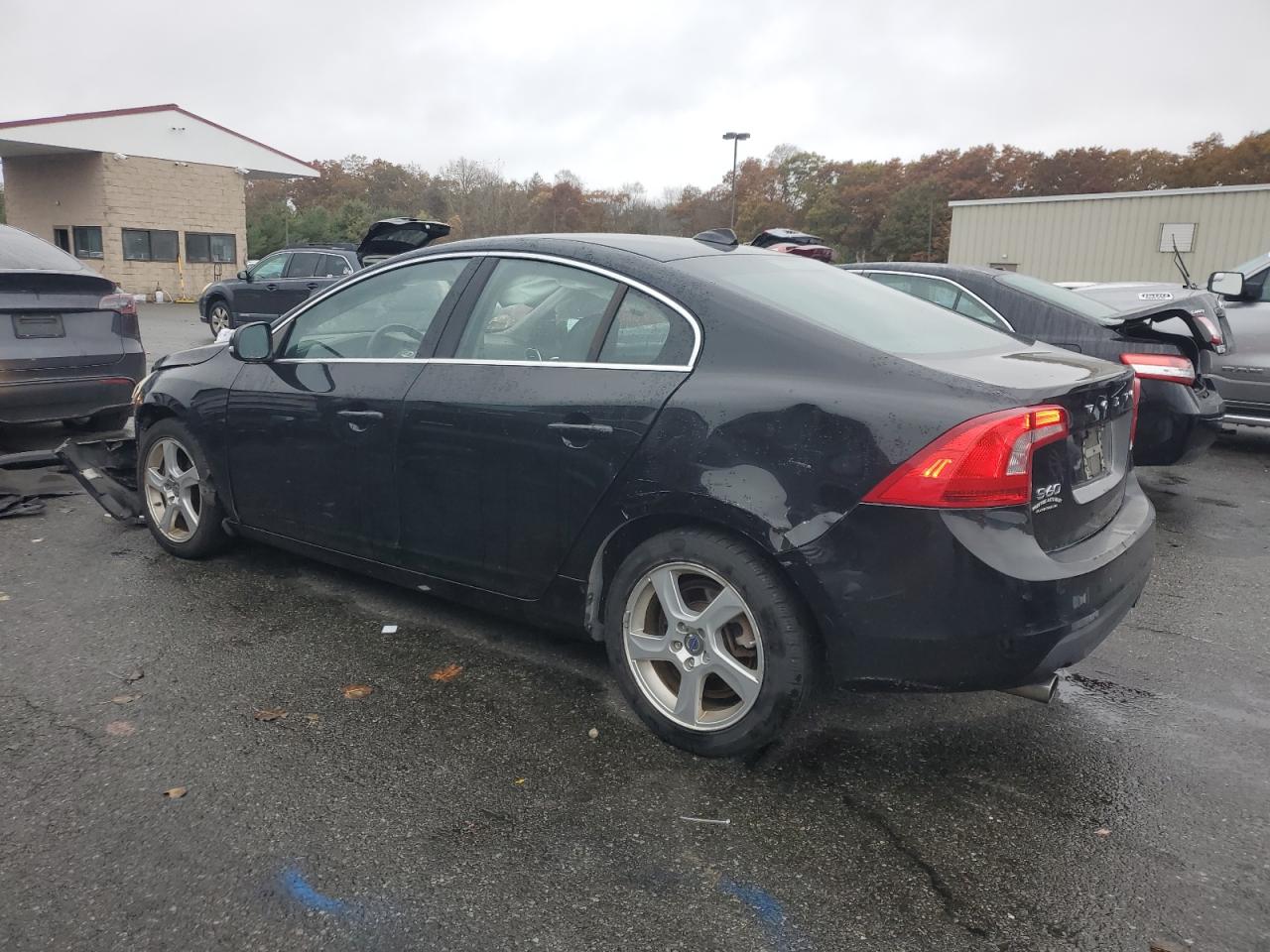 Volvo S60 T5 Image 2