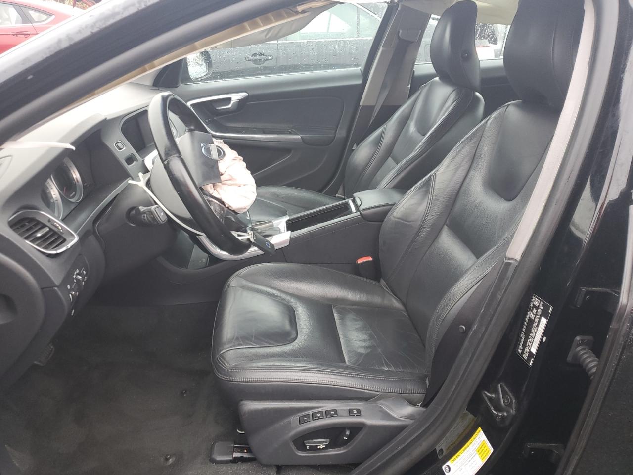 Volvo S60 T5 Image 11