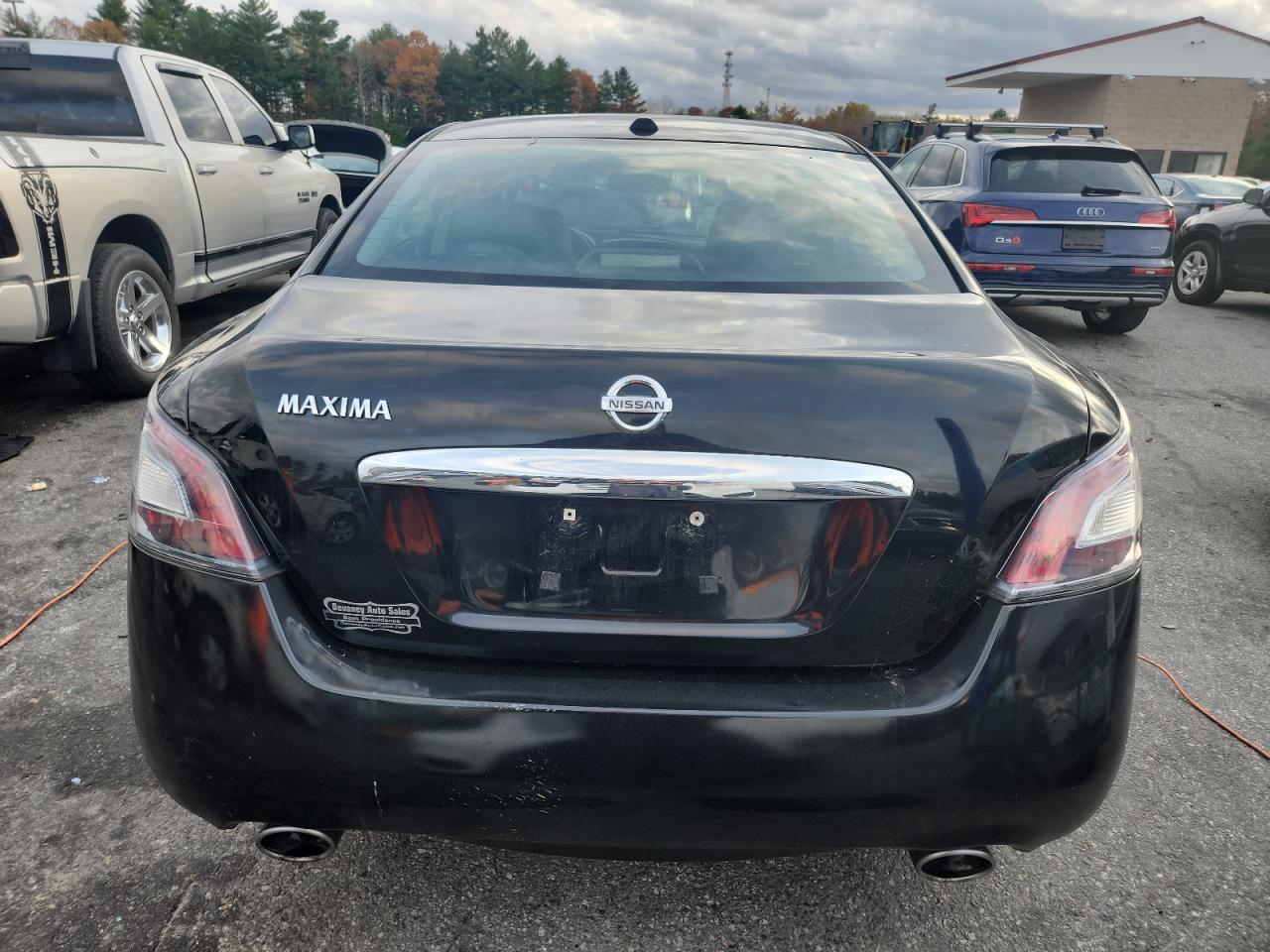 Nissan Maxima S Image 7