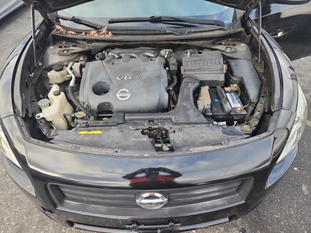 Nissan Maxima S Image 4