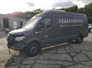 Salvage Mercedes-Benz Sprinter