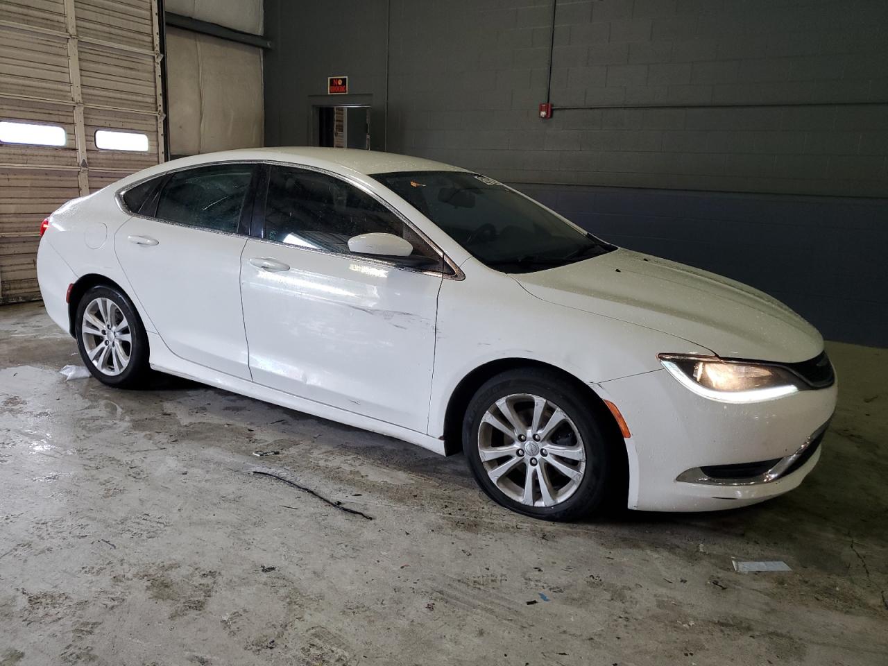 Chrysler 200 Limited Image 5