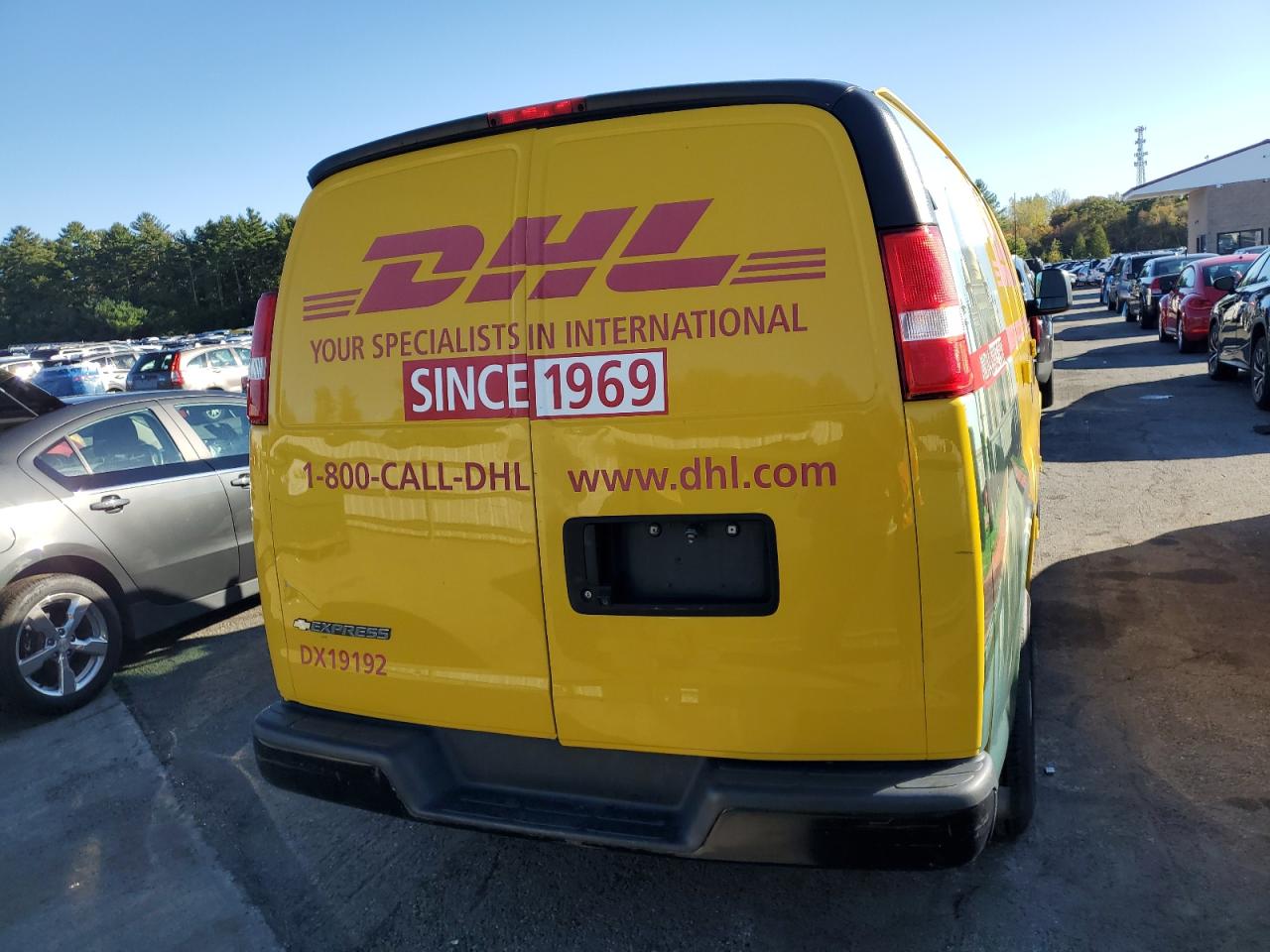 Chevrolet Express Image 6