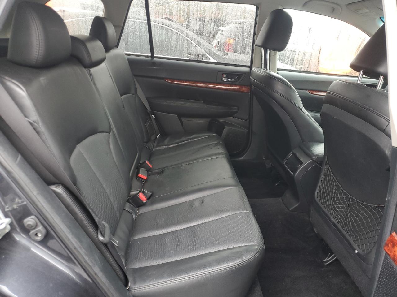 Subaru Outback 3.6r Limited Image 2