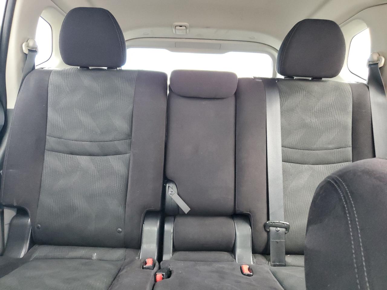 Nissan Rogue S Image 5