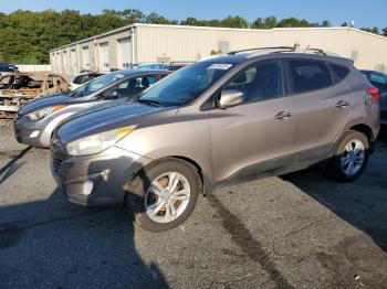  Salvage Hyundai TUCSON