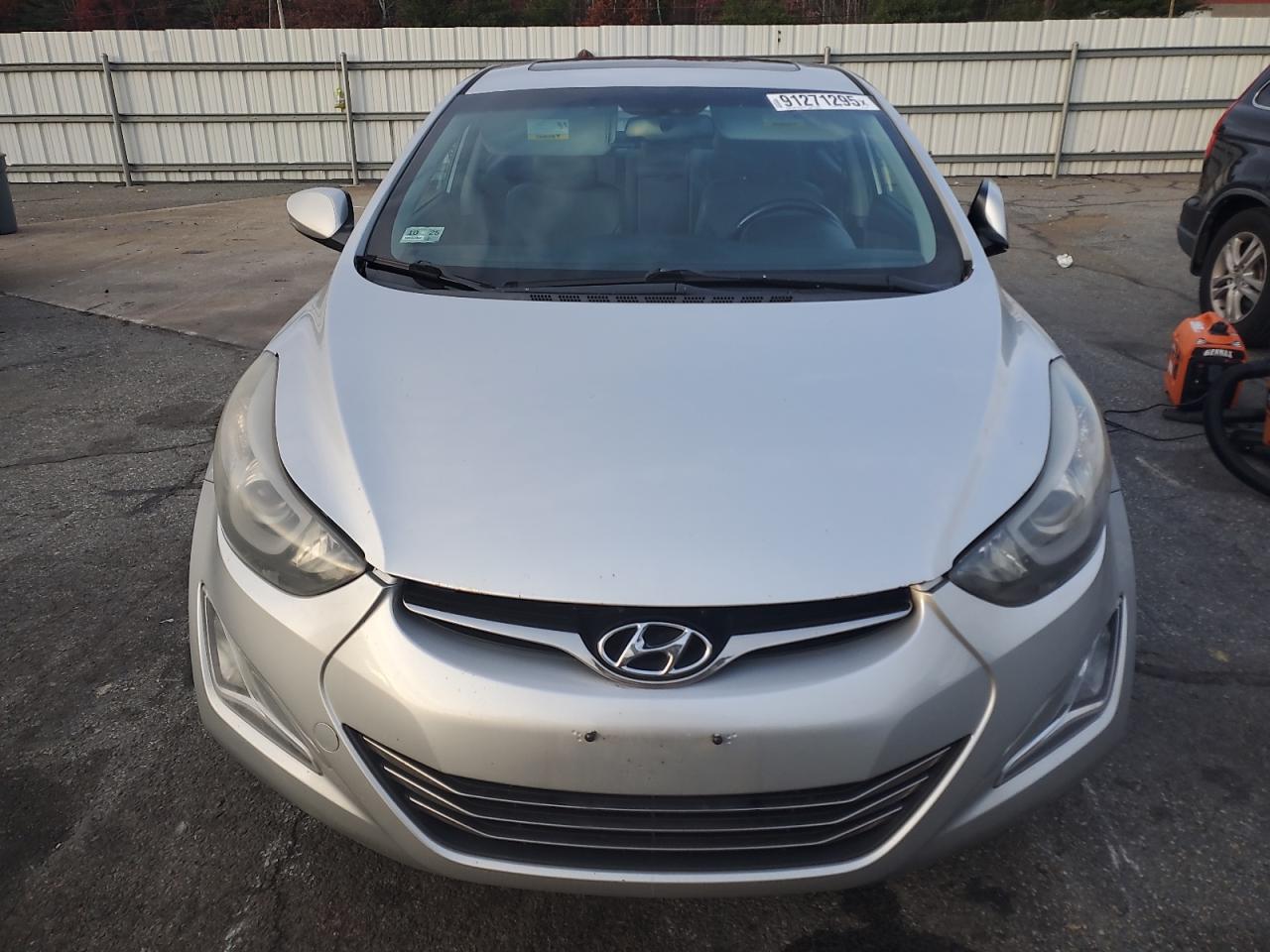 Hyundai ELANTRA Se Image 3