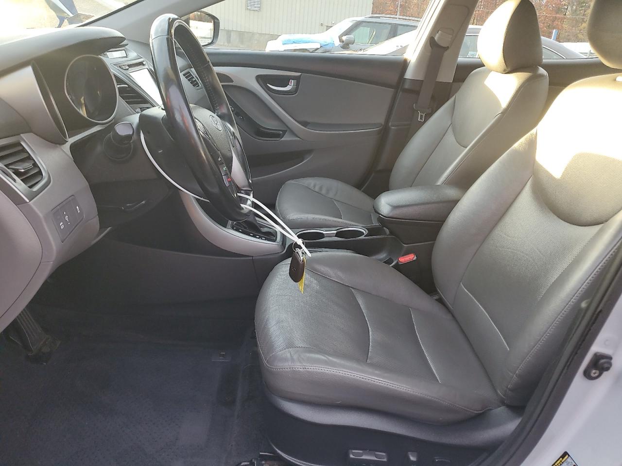 Hyundai ELANTRA Se Image 5