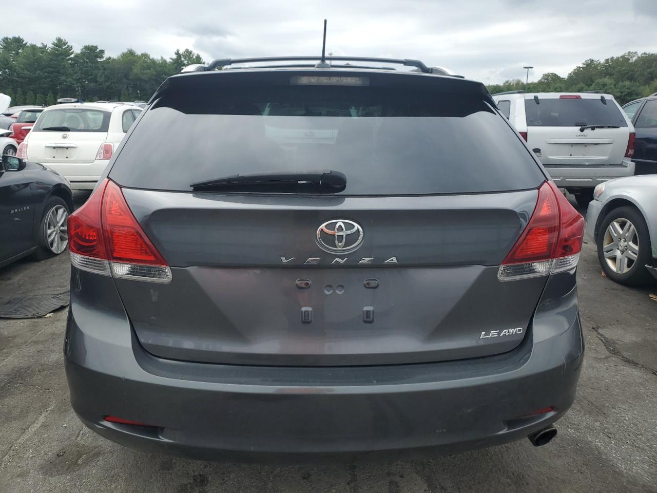 Toyota Venza Le Image 10