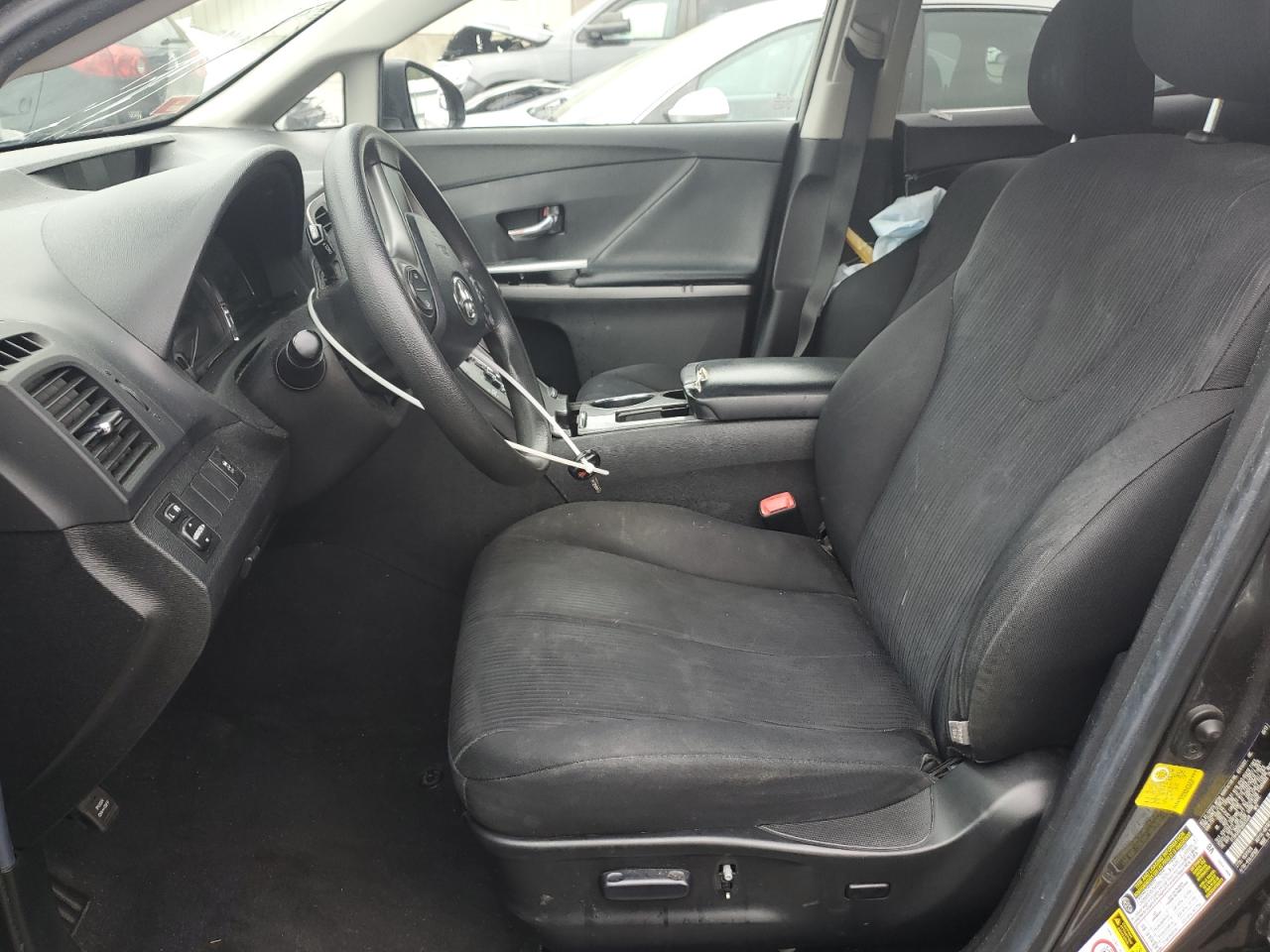 Toyota Venza Le Image 8