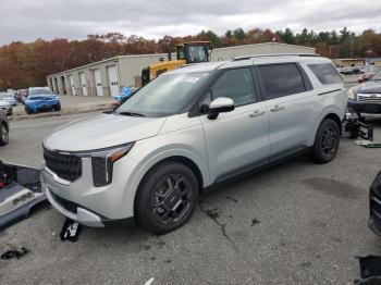  Salvage Kia Carnival