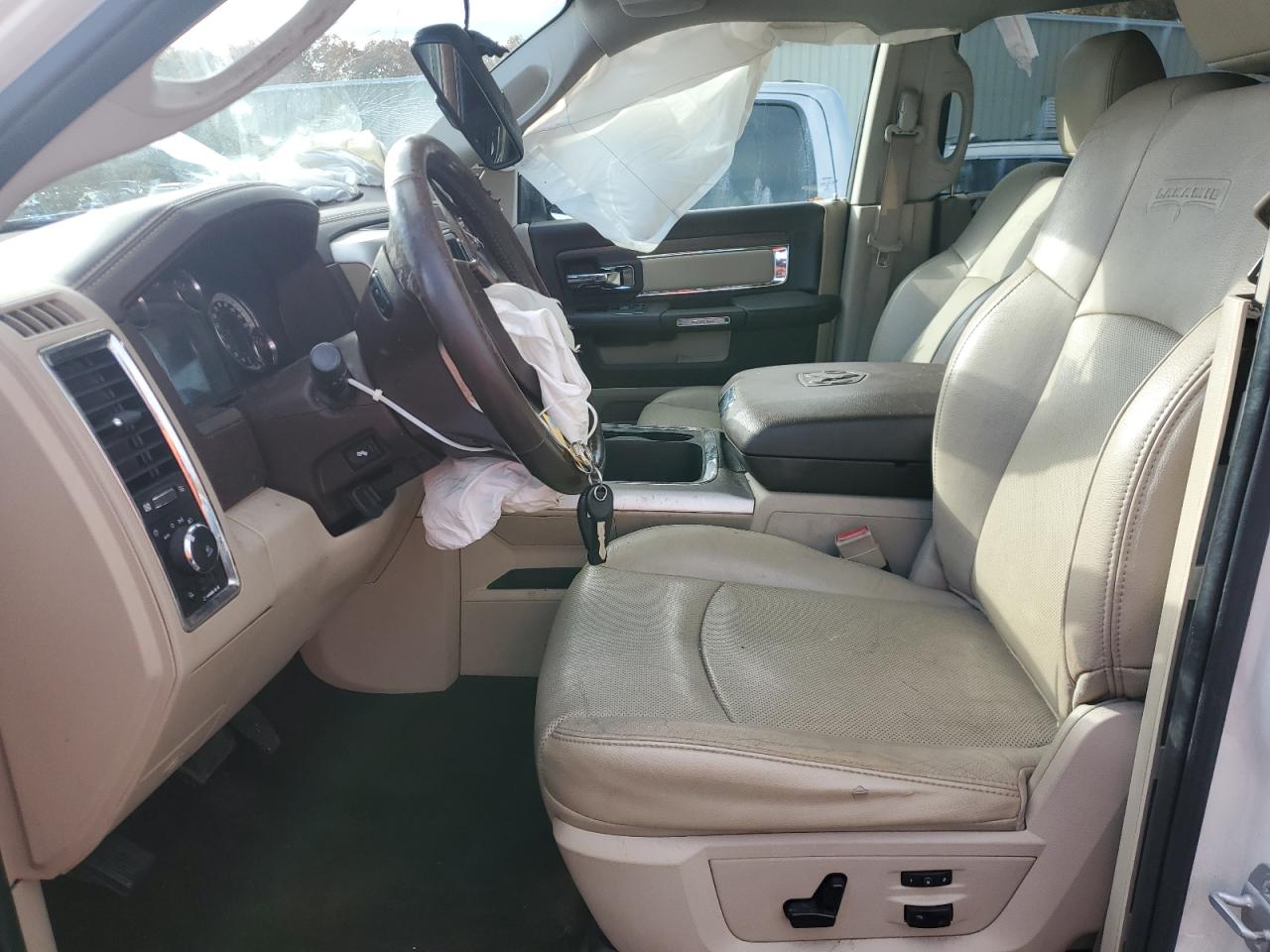 Ram 1500 Laramie Image 4