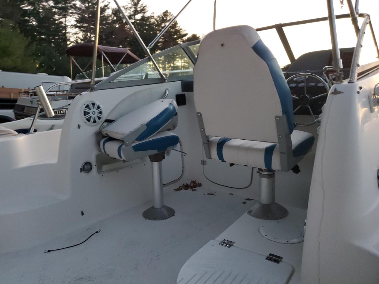 Bayliner Boat Image 6