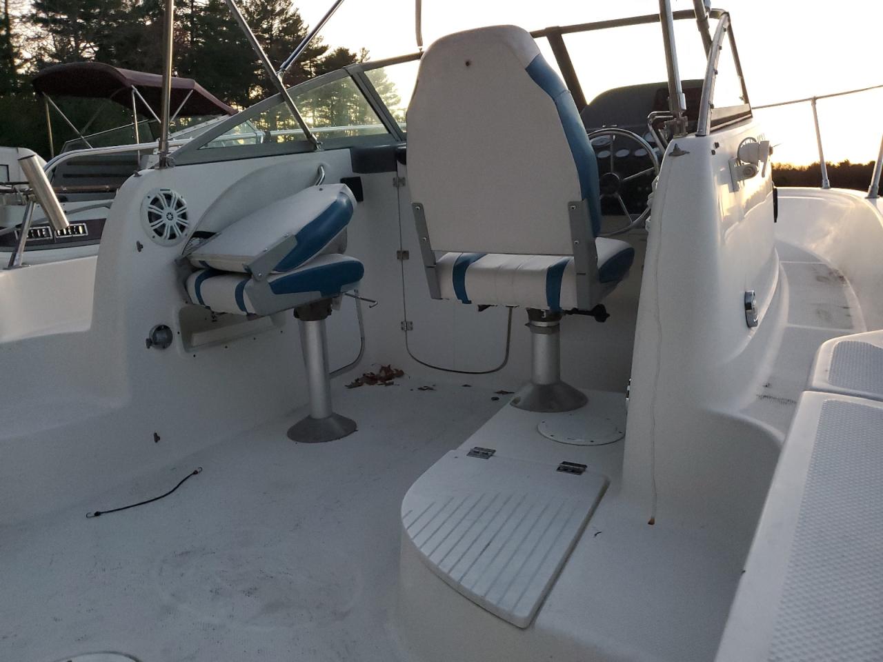 Bayliner Boat Image 9