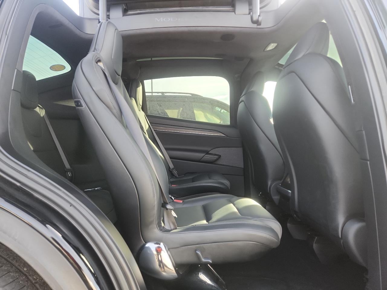 Tesla Model X Image 9
