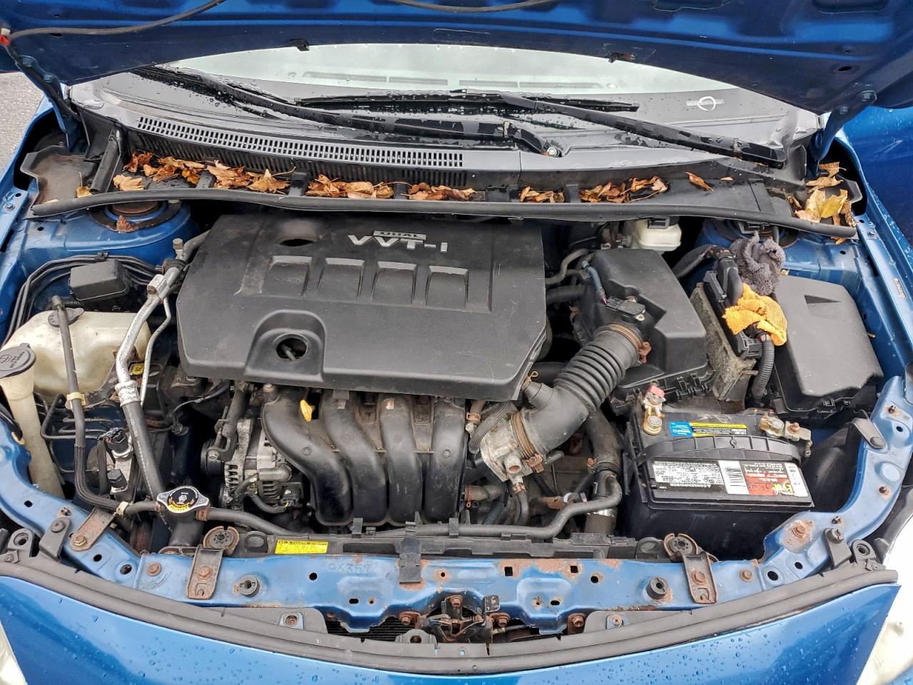 Toyota Corolla Base Image 12