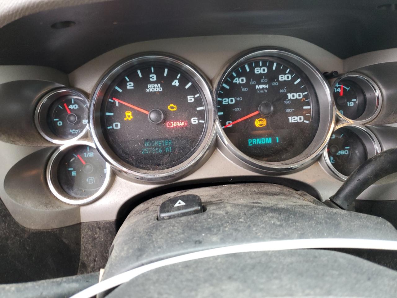 GMC Sierra K2500 Heavy Duty Image 11