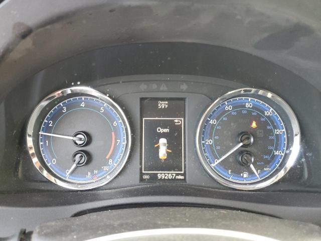 Toyota Corolla L Image 8