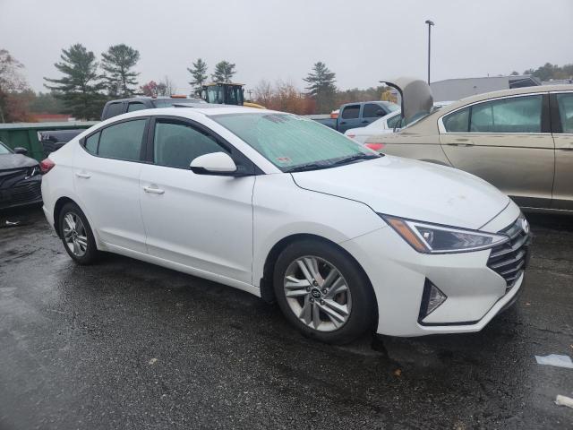 Hyundai ELANTRA Sel Image 2