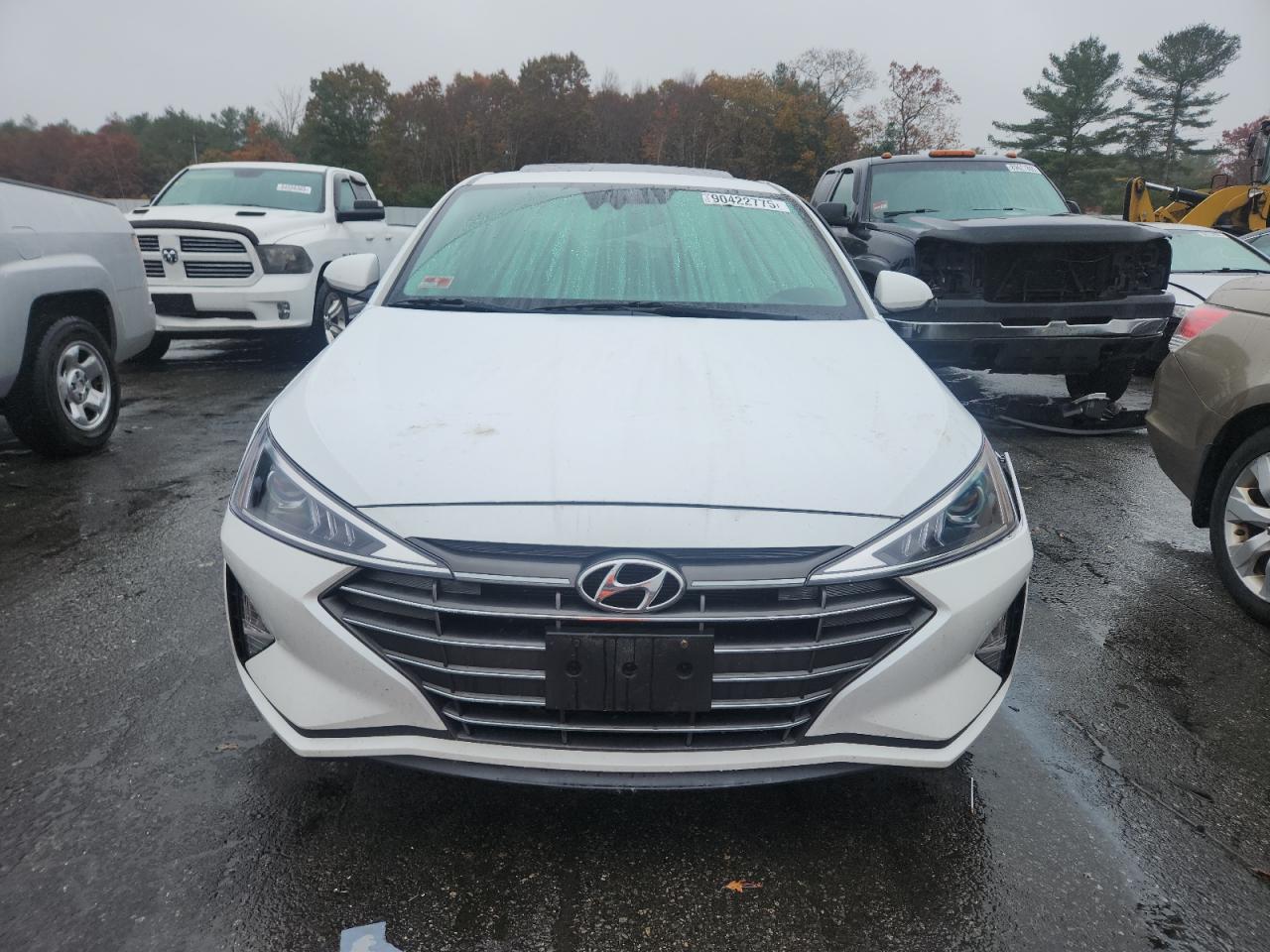 Hyundai ELANTRA Sel Image 8