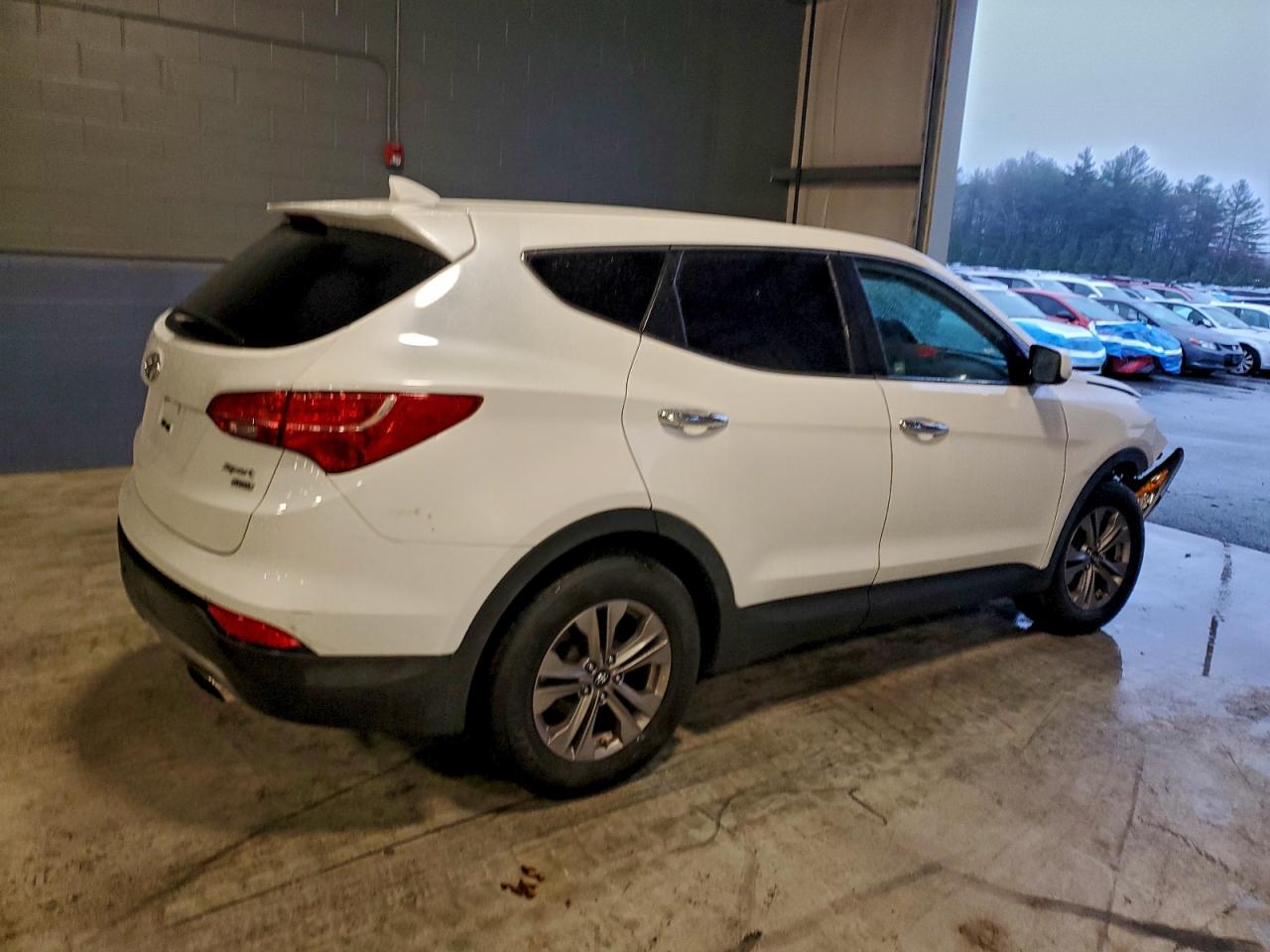 Hyundai SANTA FE Image 3