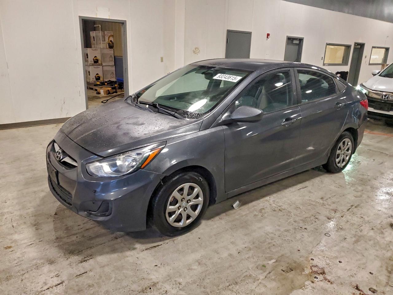 Hyundai ACCENT Gls Image 1