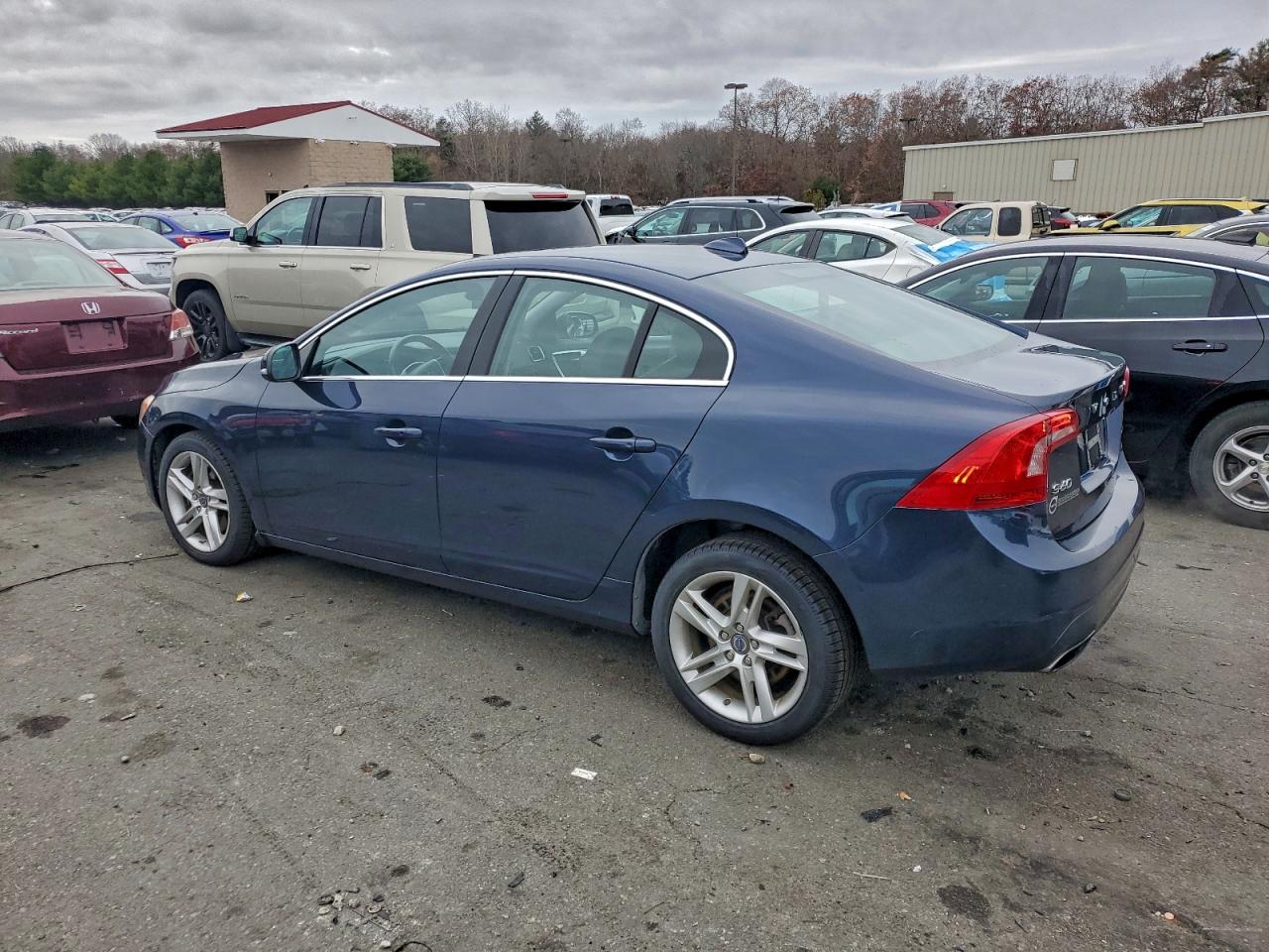 Volvo S60 T5 Image 12