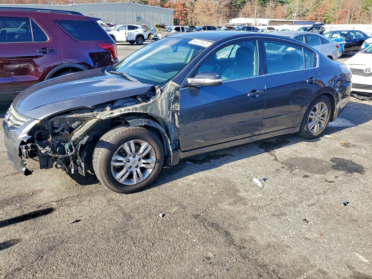 Nissan Altima Base Image 1