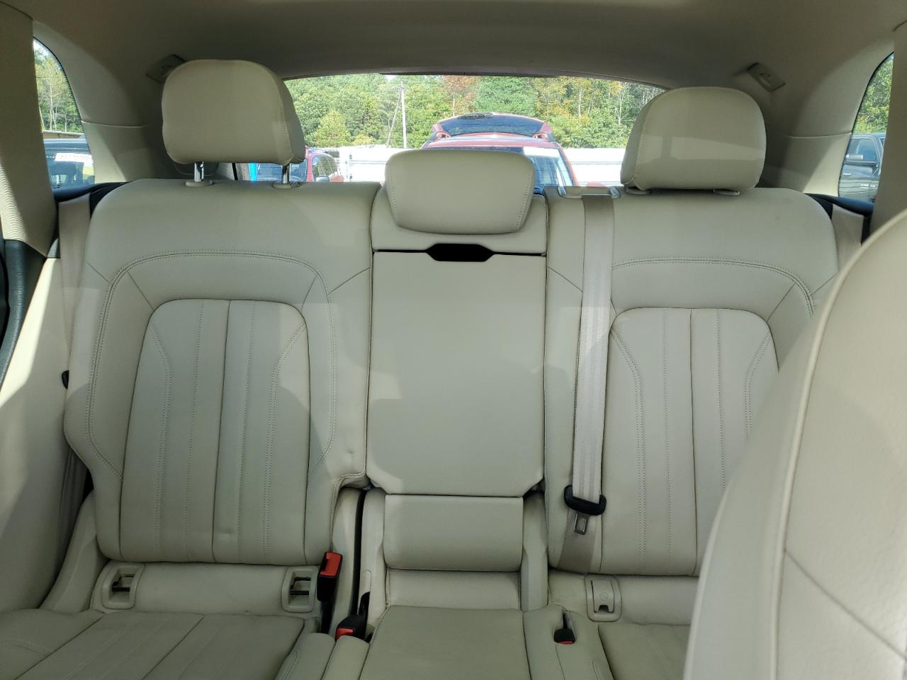 Audi Q5 Premium Plus Image 13