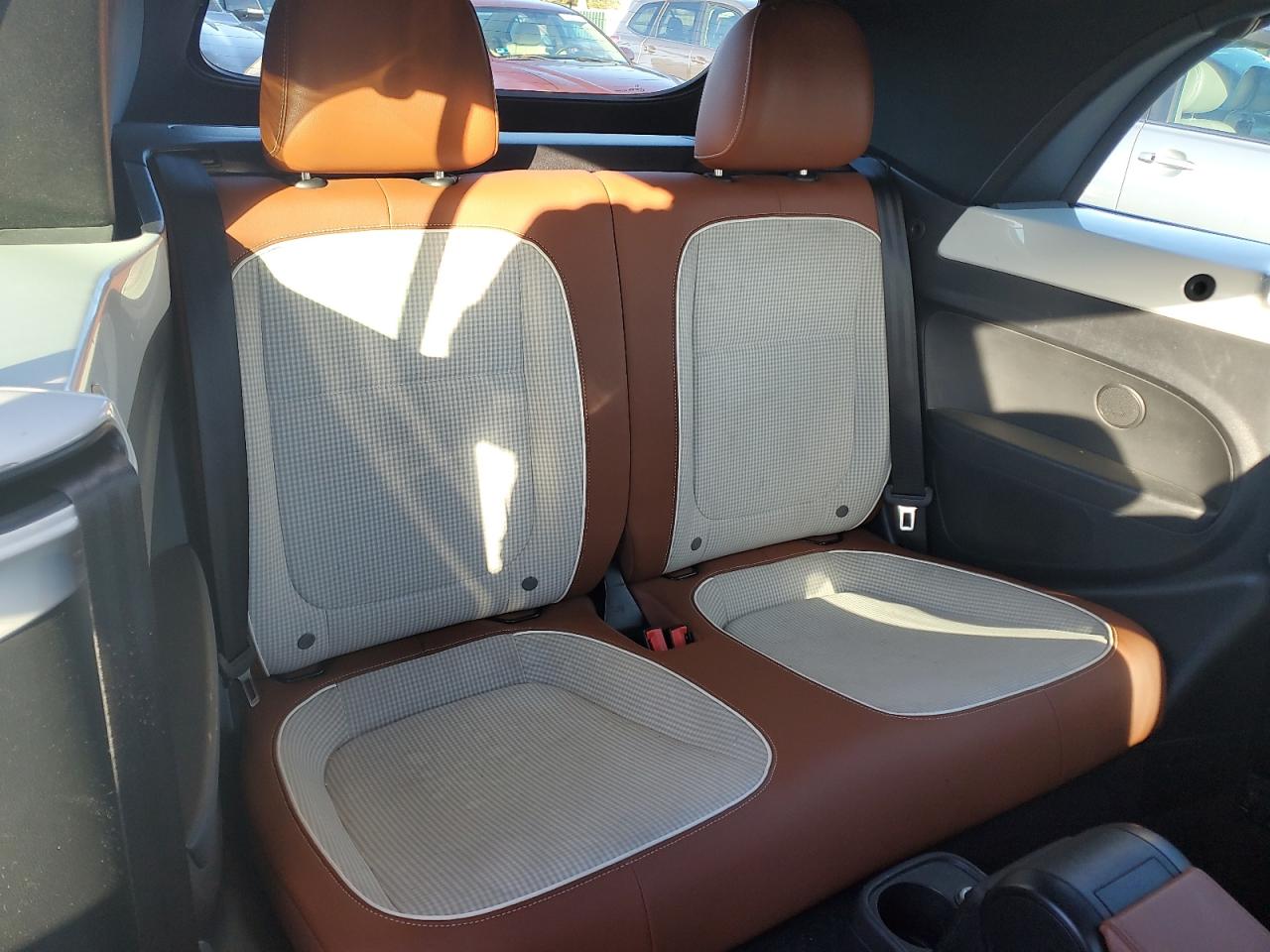 Volkswagen Beetle S/se Image 3