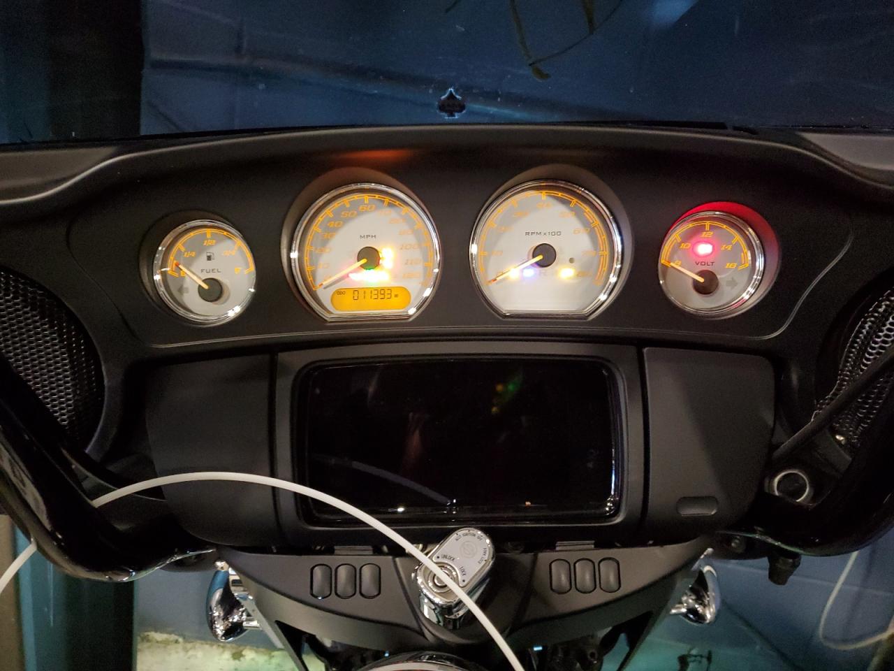 Harley-Davidson Fl Image 9