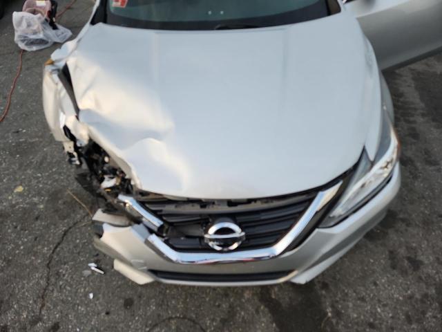 Nissan Altima 2.5 Image 4