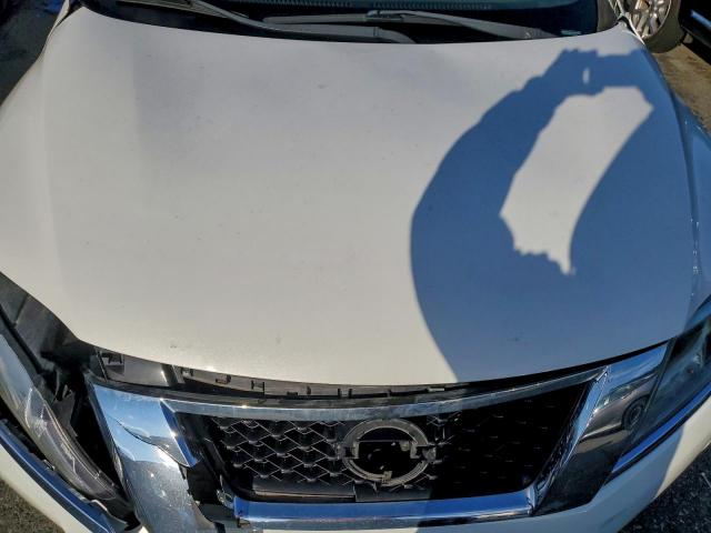 Nissan Pathfinder S Image 2