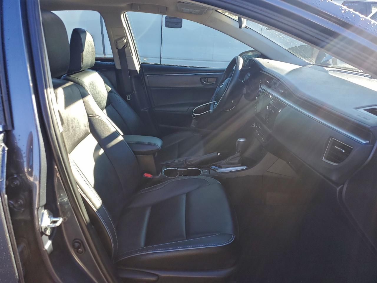 Toyota Corolla Eco Image 11