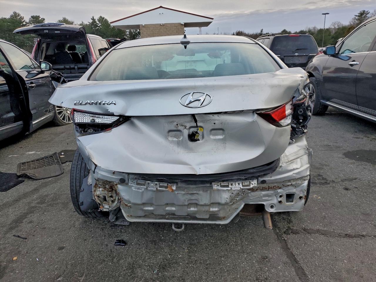 Hyundai ELANTRA Se Image 5