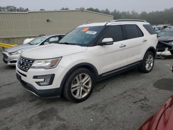  Salvage Ford Explorer