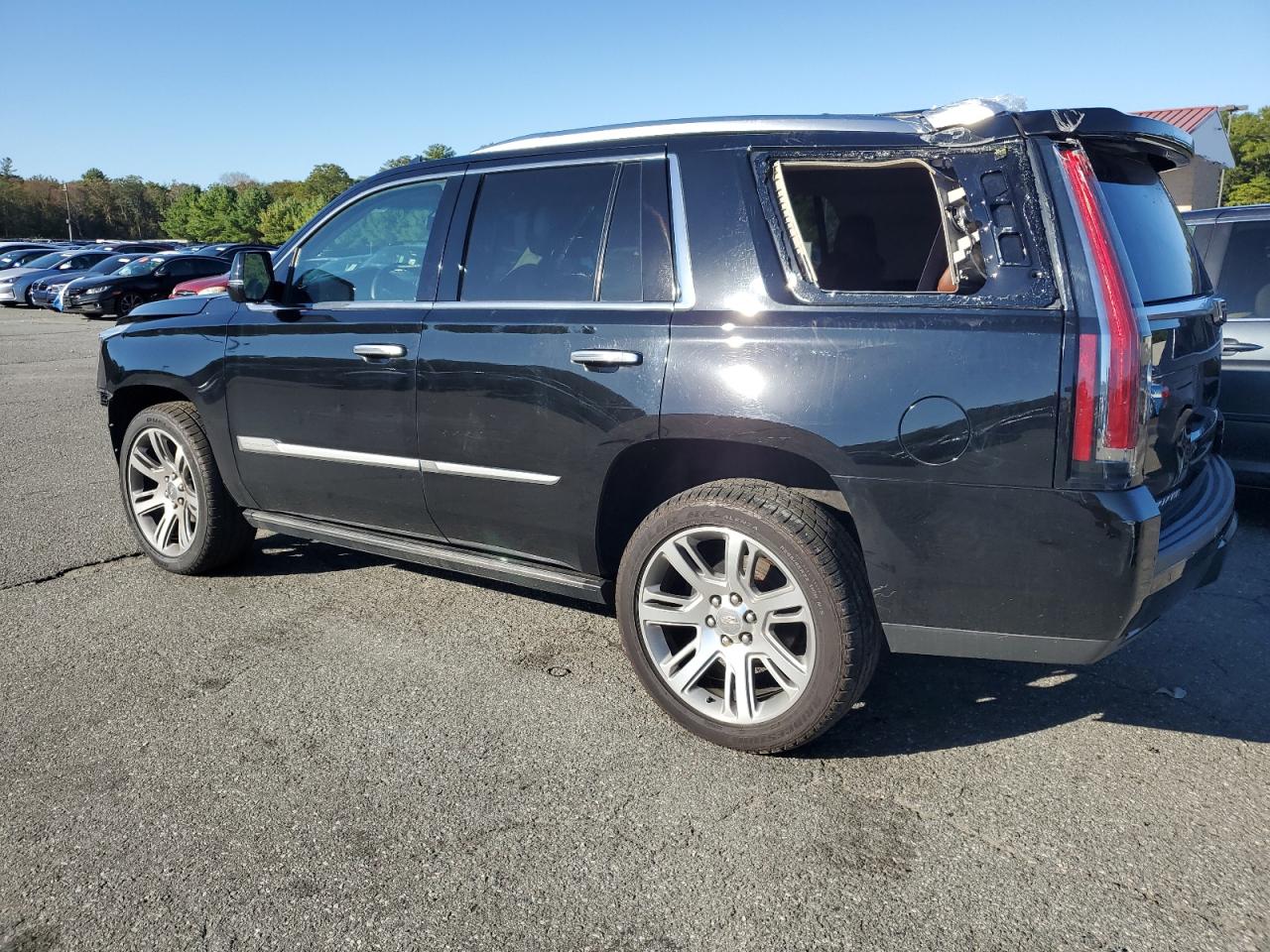 Cadillac Escalade Premium Image 2