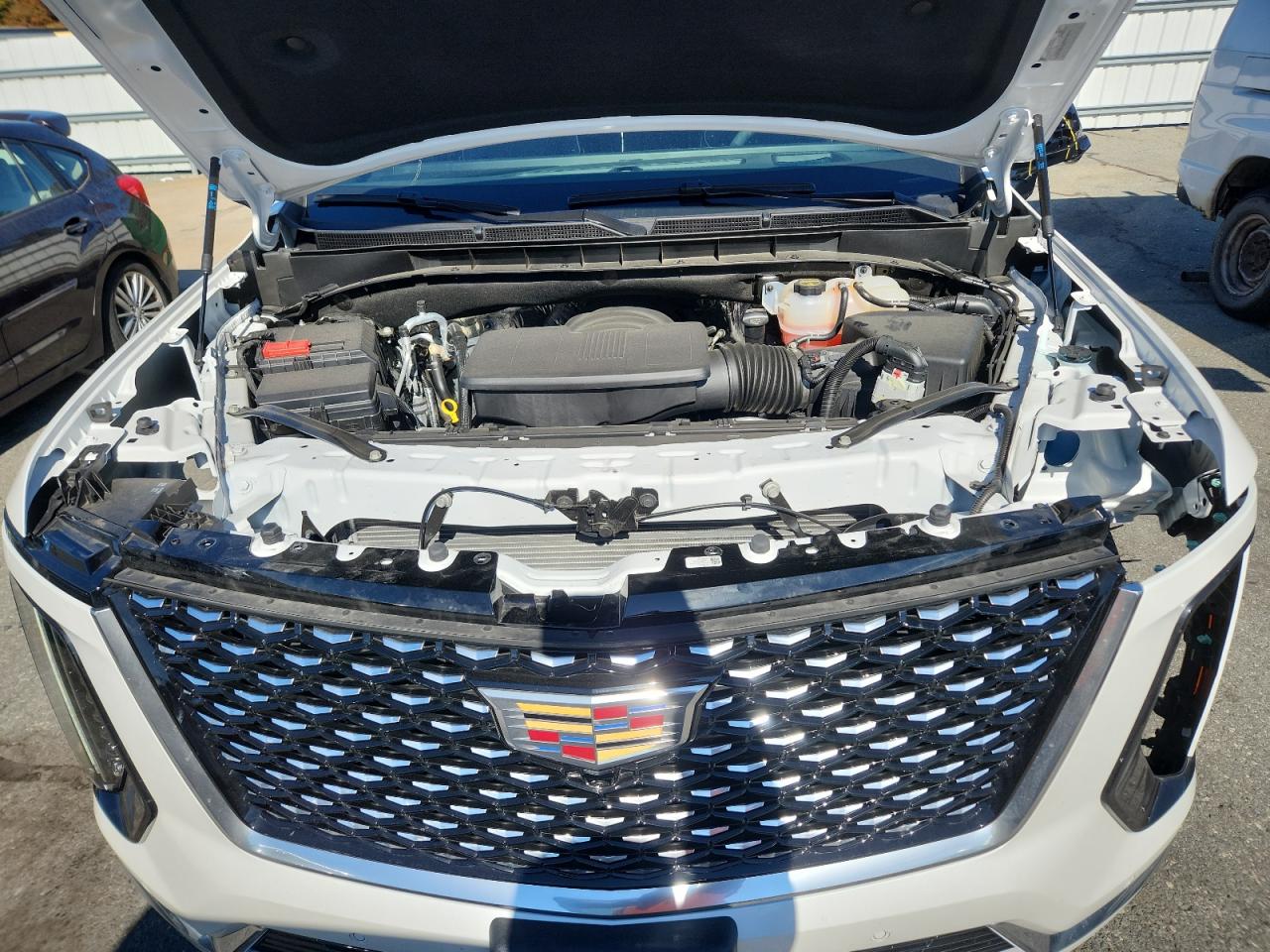 Cadillac Escalade Premium Luxury Image 13