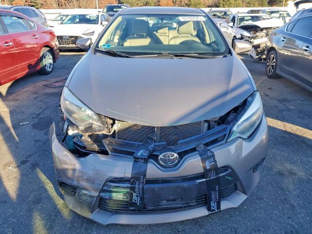 Toyota Corolla L Image 2