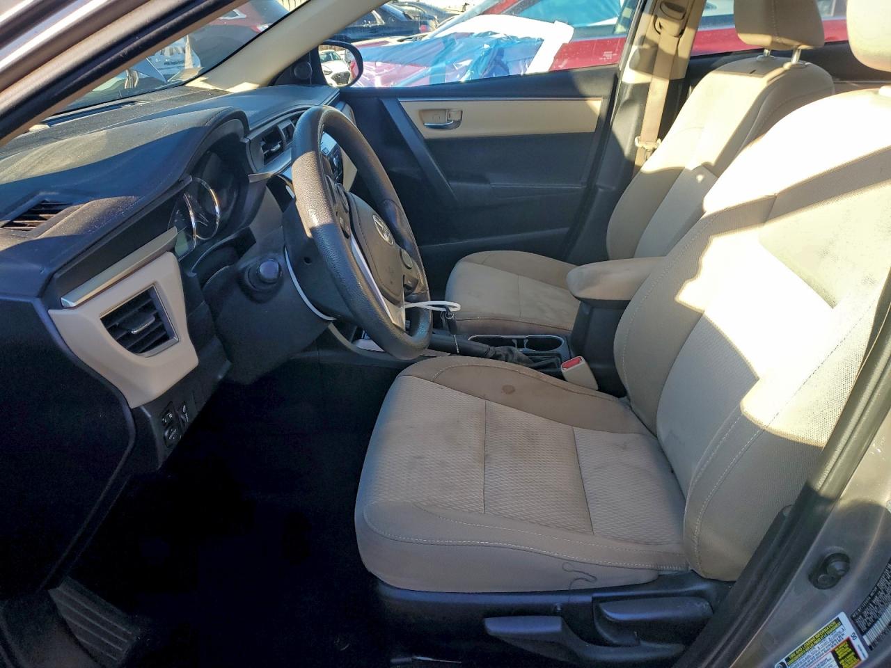 Toyota Corolla L Image 8