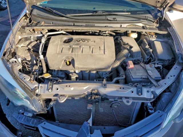 Toyota Corolla L Image 9