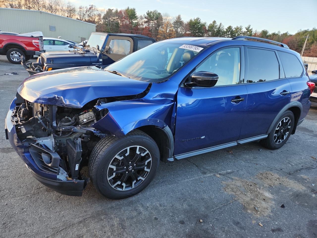 Nissan Pathfinder S Image 1