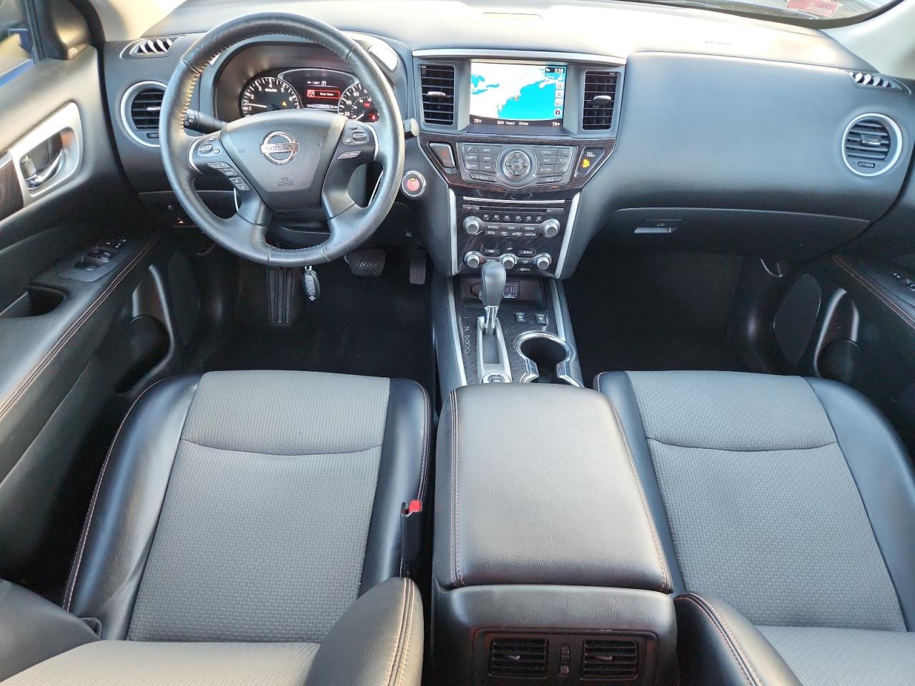 Nissan Pathfinder S Image 8