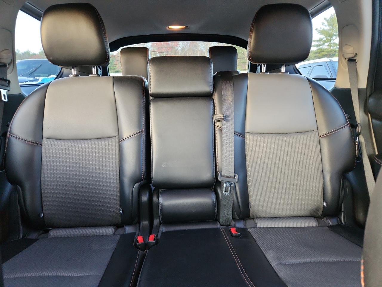 Nissan Pathfinder S Image 2