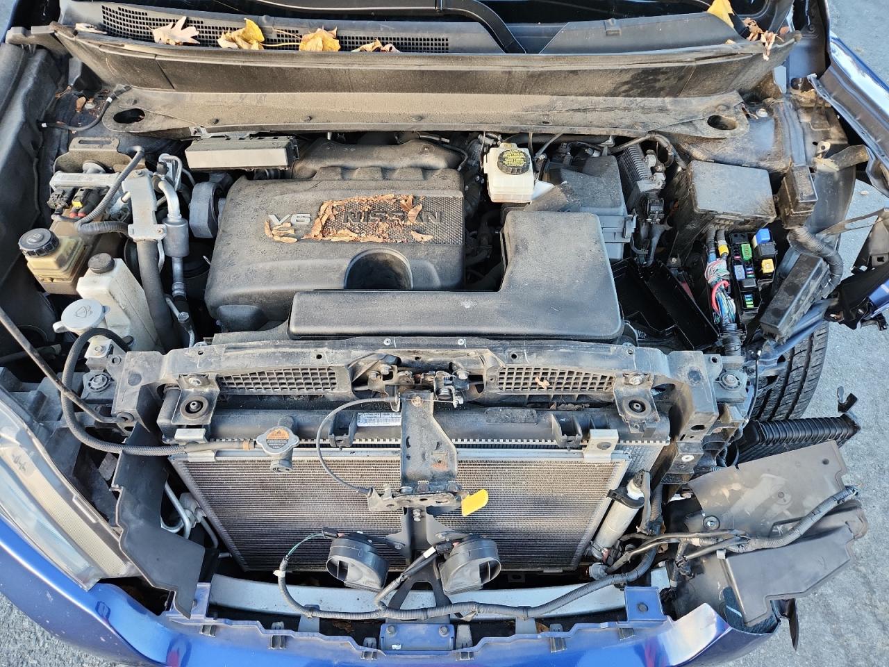 Nissan Pathfinder S Image 12