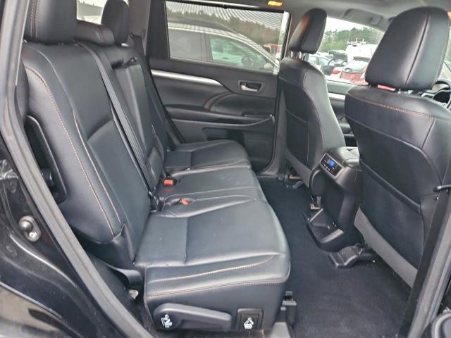 Toyota Highlander Se Image 7